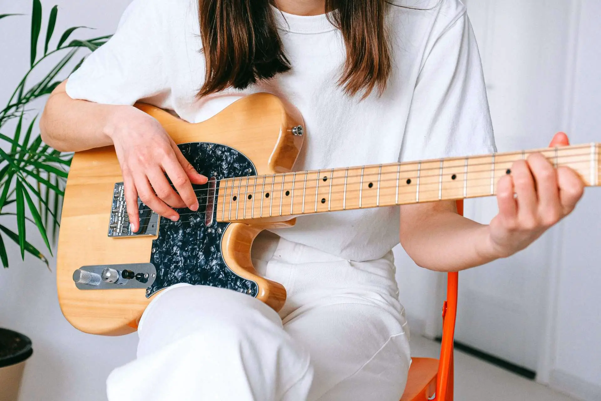 girl playing a fender telecaster anna shvets - diminished chords, high e string, new tab, arpeggios, styles, playing