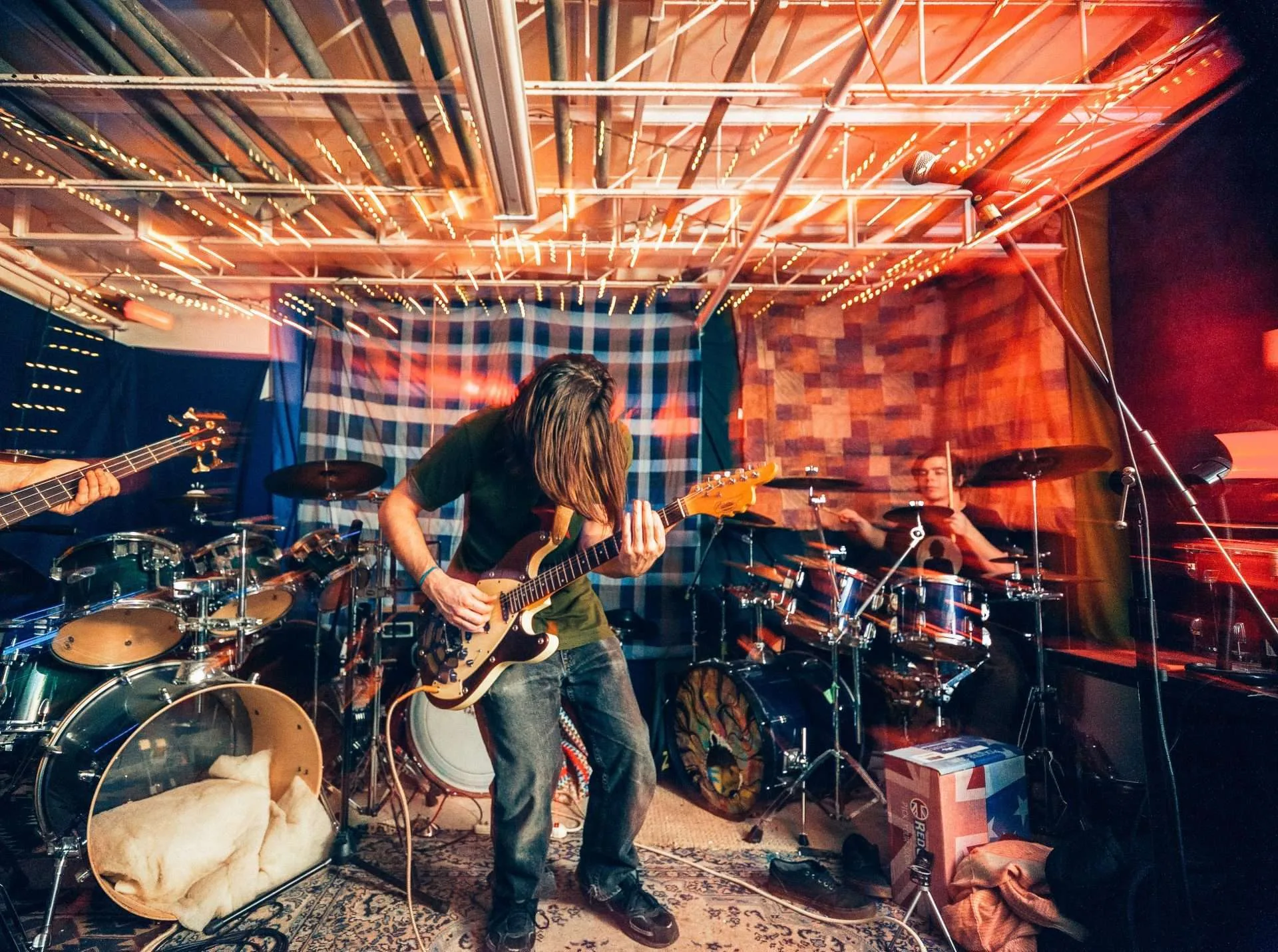 power chord c power chord, d power chord, two notes, string noise, two frets, g note, d string