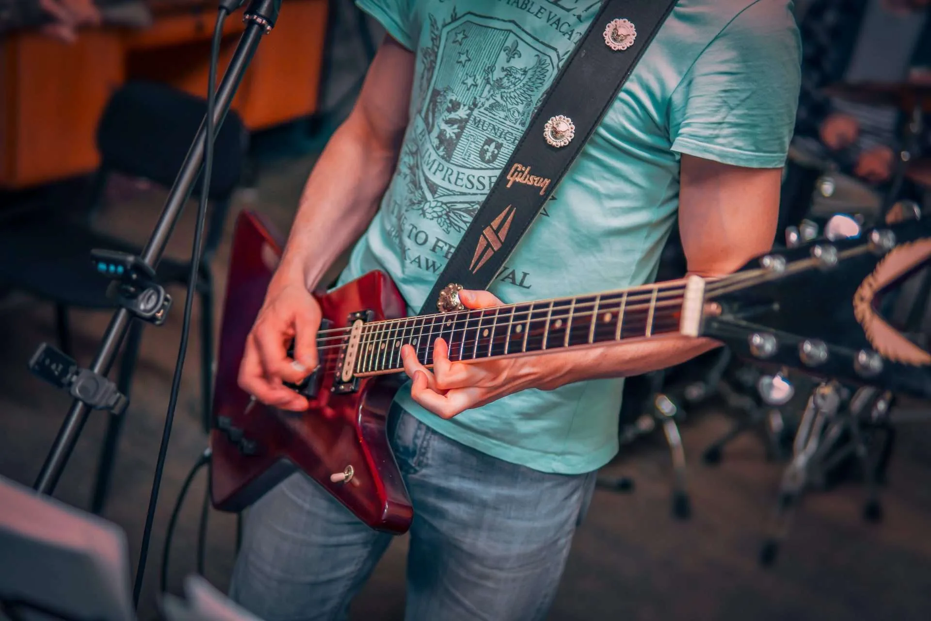 power chord d note, open strings, fifth chords, chord consisting, c major scale, chord charts, guitar neck