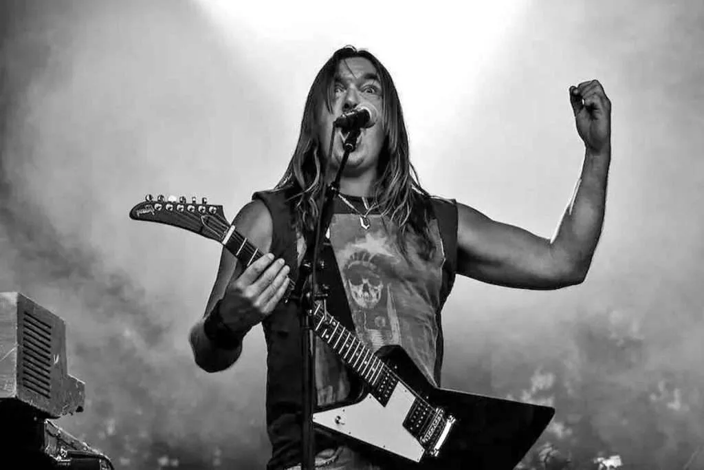 drop d tuning on a guitar, drop d tuning guitar, drop d chords, drop d tuner