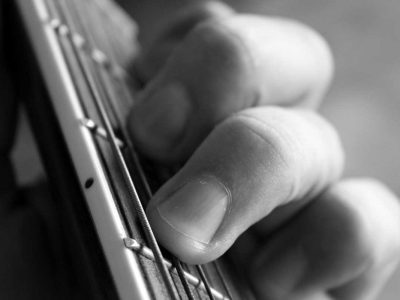 fingertips hurt from guitar