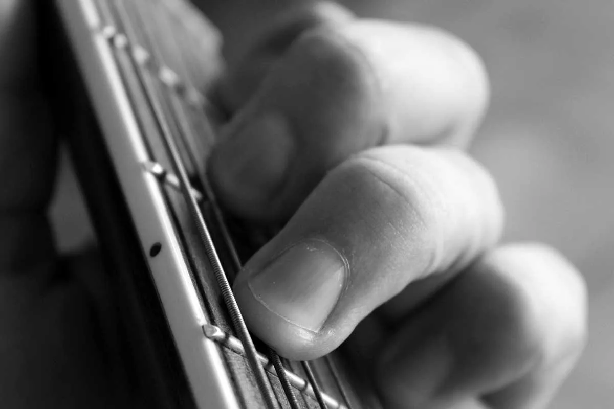 fingertips hurt from guitar