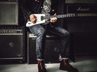 what is a guitar riff, guitar licks, guitar lick, guitar playing, musical idea, guitar solo, learn guitar riffs