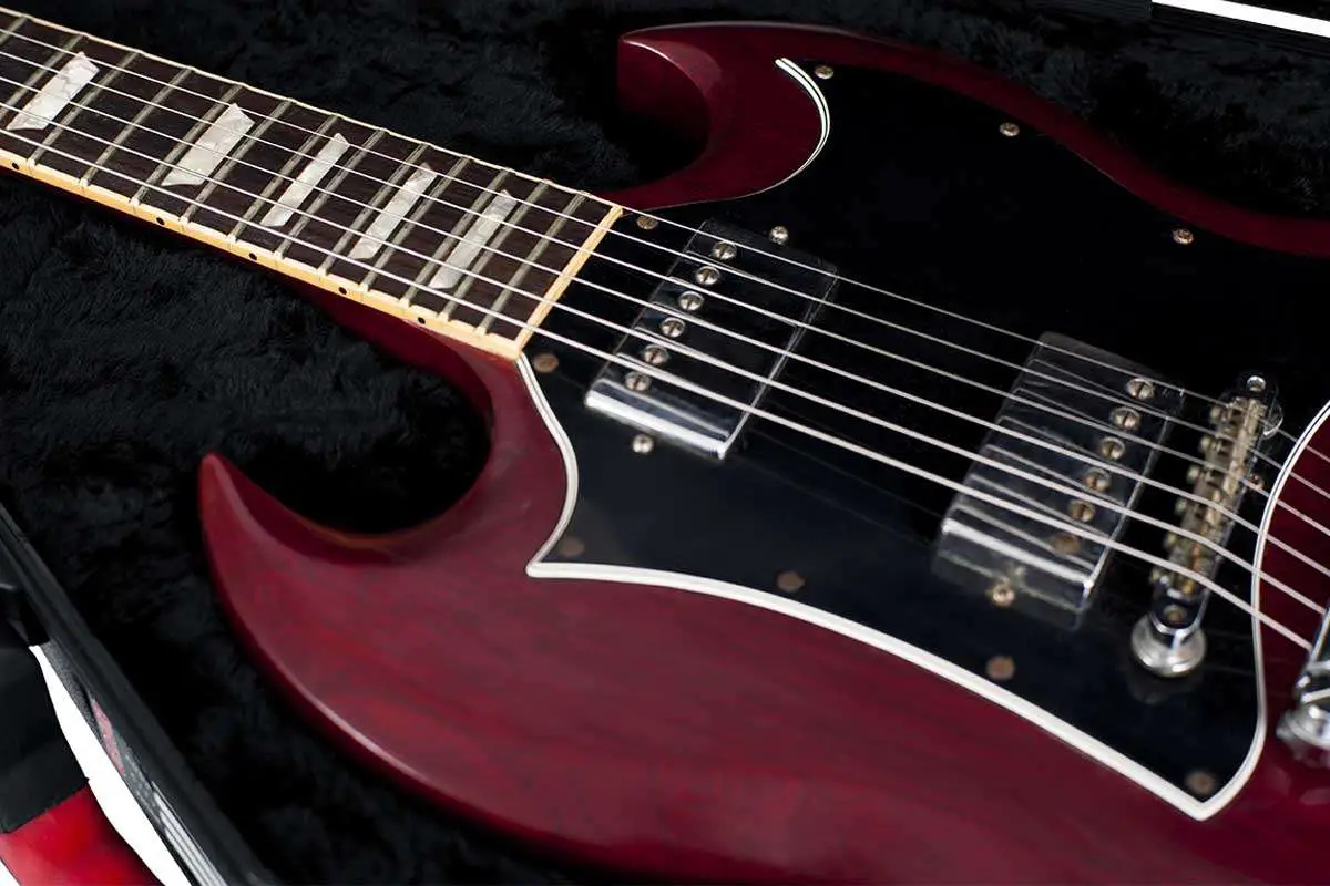 Design and Construction of Gibson SG