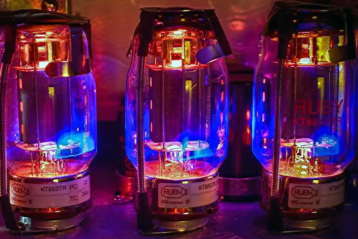 Khám Phá Thế Giới Âm Nhạc Đầy Đam Mê Của cách chơi xì phé - Hành Trình Từ Gốc Rễ Đến Đỉnh Cao
