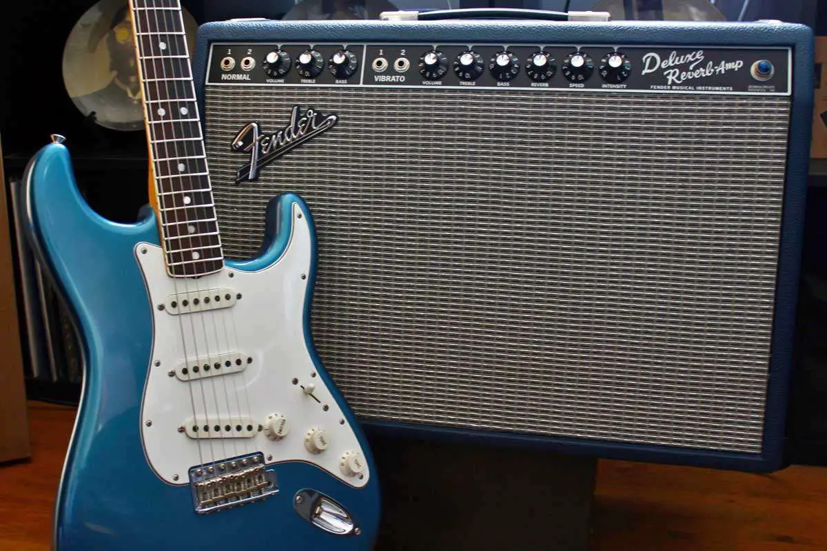 Popular Amp Models and Their Signature Tubes, fender deluxe reverb