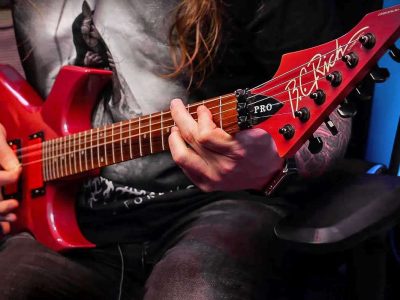 5 of The Best Guitar Strings for Metal Unleash You Fury & crushing riffs