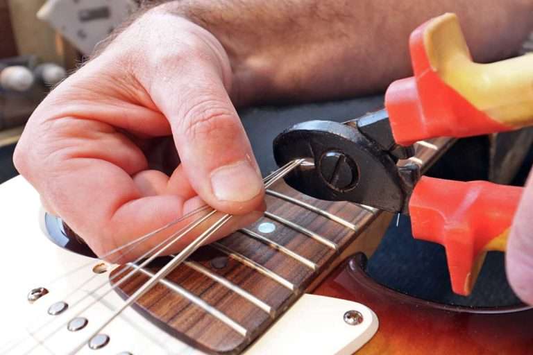 How to Cut Guitar Strings With & Without Wire Cutters STG