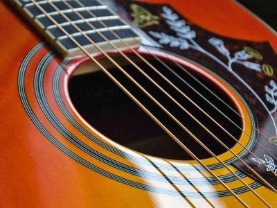 Light vs Medium Guitar Strings & How To Choose