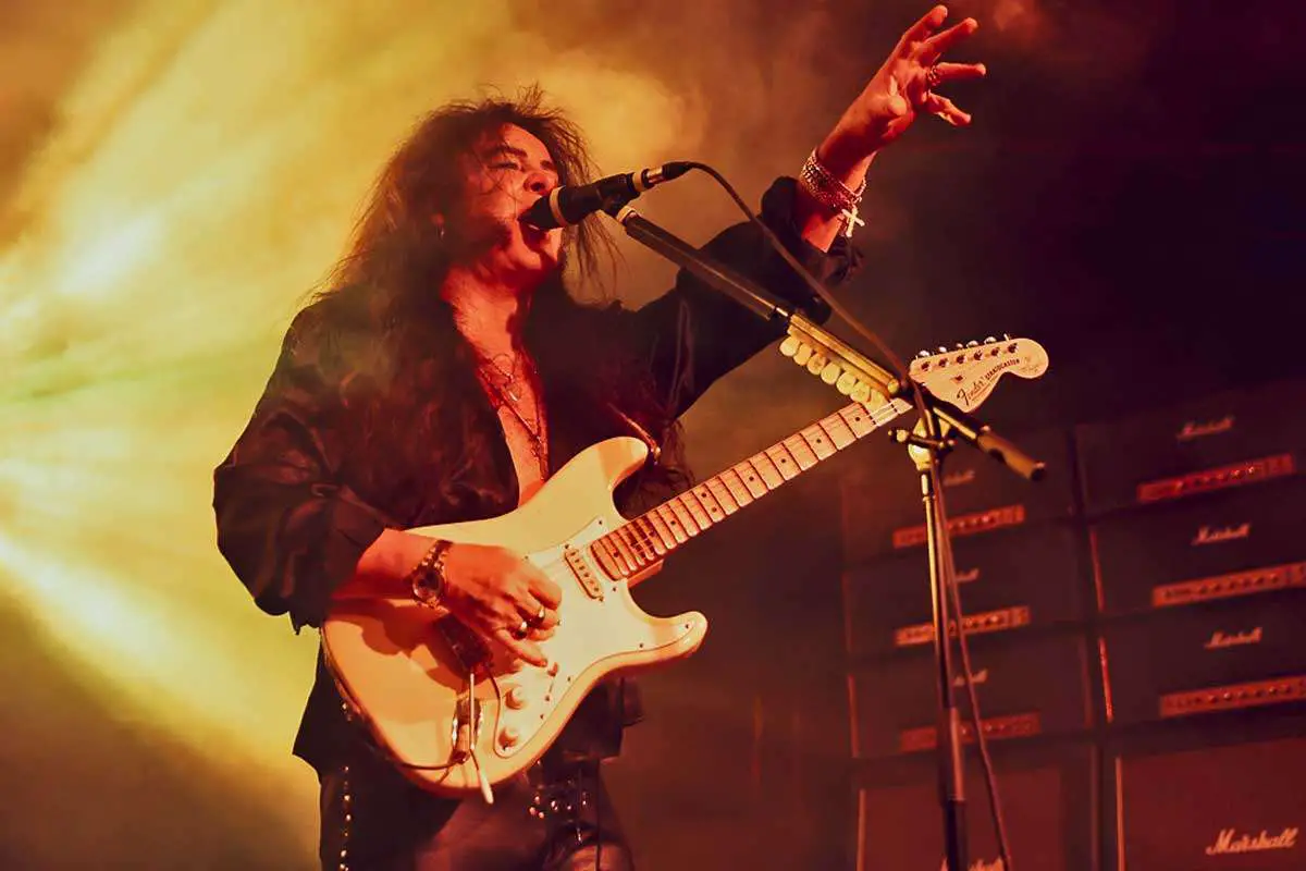 Rising Force Essential Tips for Playing Fast like Yngwie Malmsteen