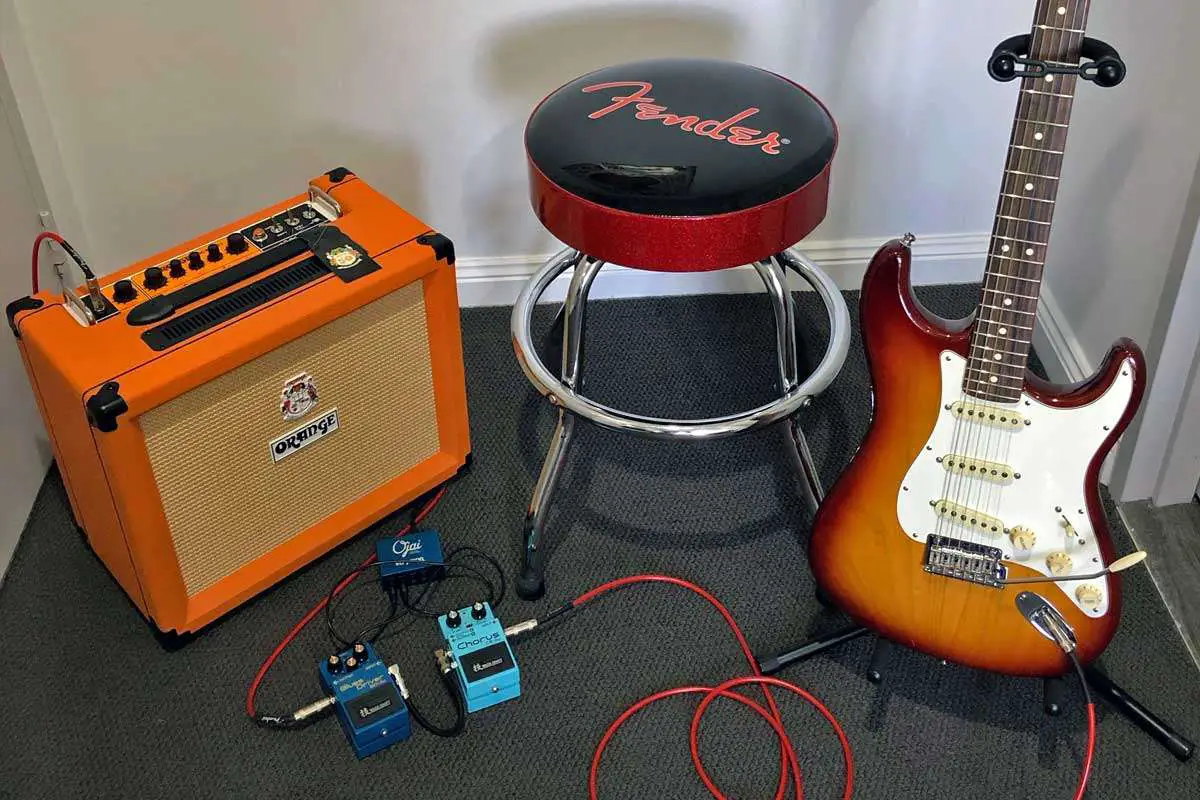 What Do You Need To Play An Electric Guitar - the essentials