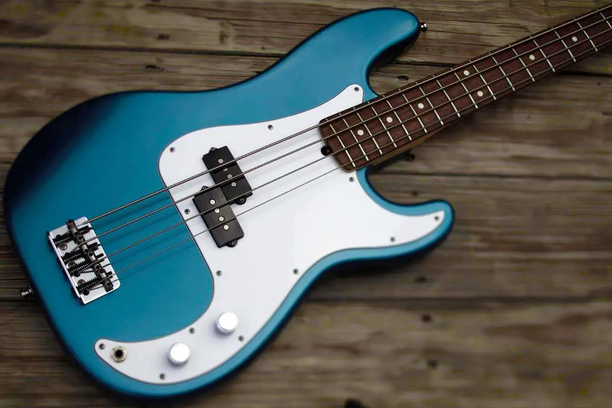 Best Bass Pickups: 5 Choices for Thunderous Tone - STG
